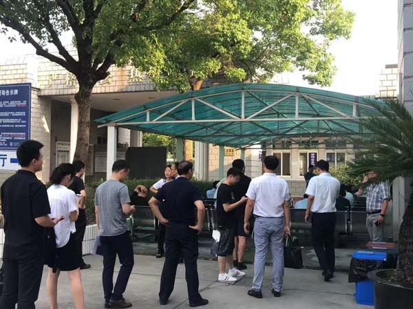 網(wǎng)絡(luò)暴力中的涉侵犯隱私行為如何定罪量刑？深圳律師來回答